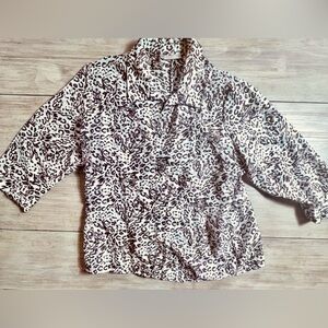 Chico's Black and Cream animal leopard  Print Blouse Shacket Sise 2 Medium